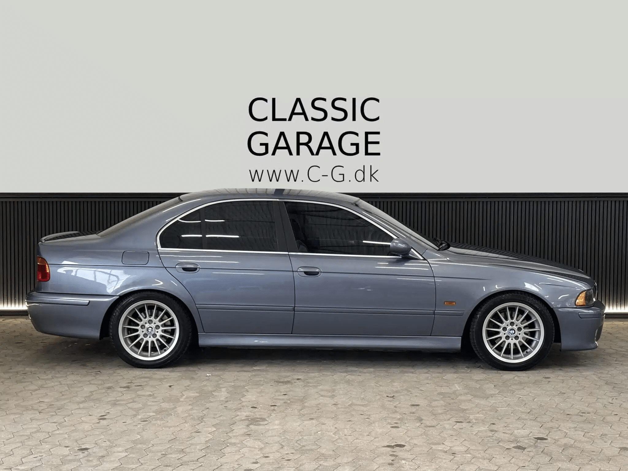 BMW 525i