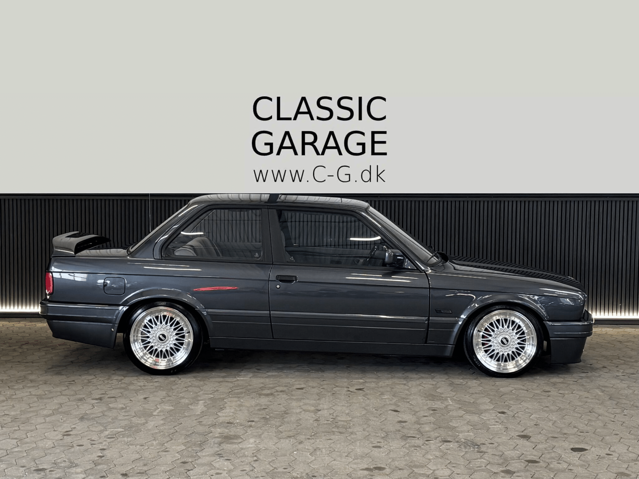BMW E30 320i Coupé